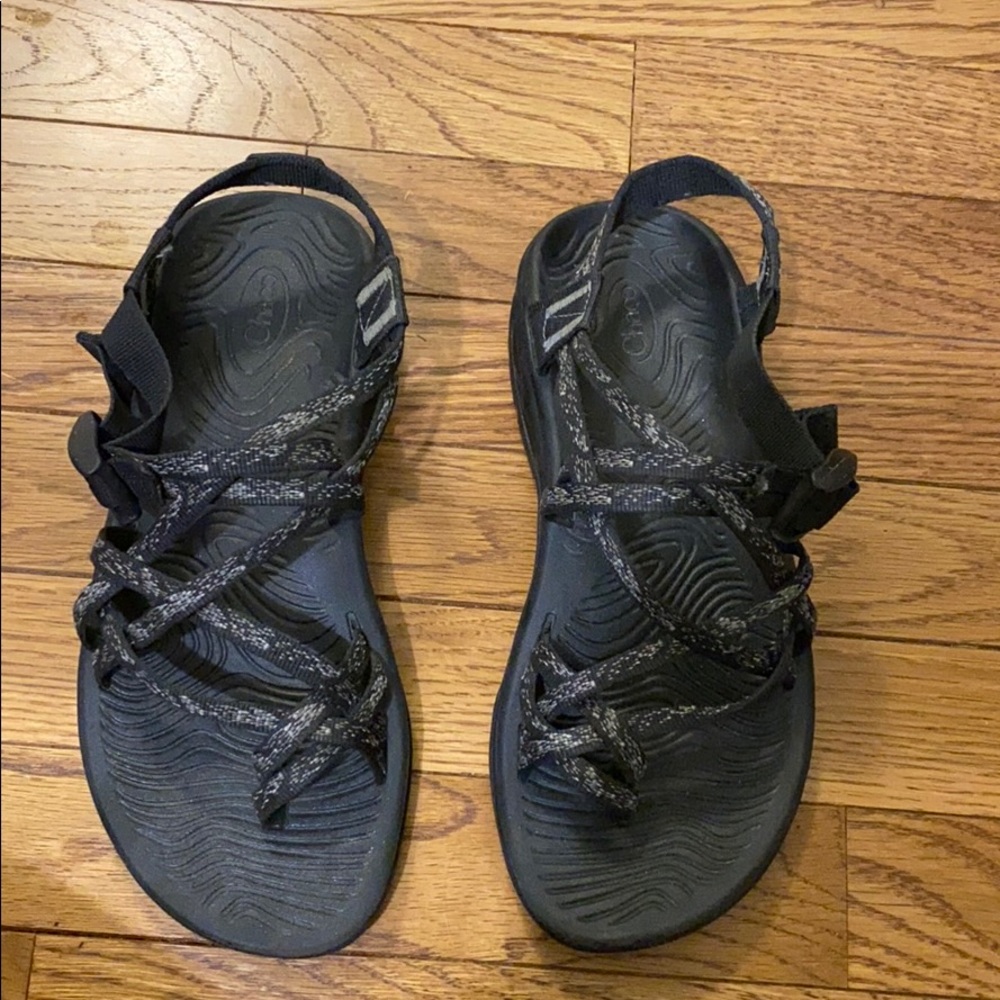 brand new black chaco’s